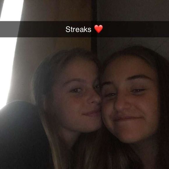 Meet your Posher, Éliane - Picture 1 of 1